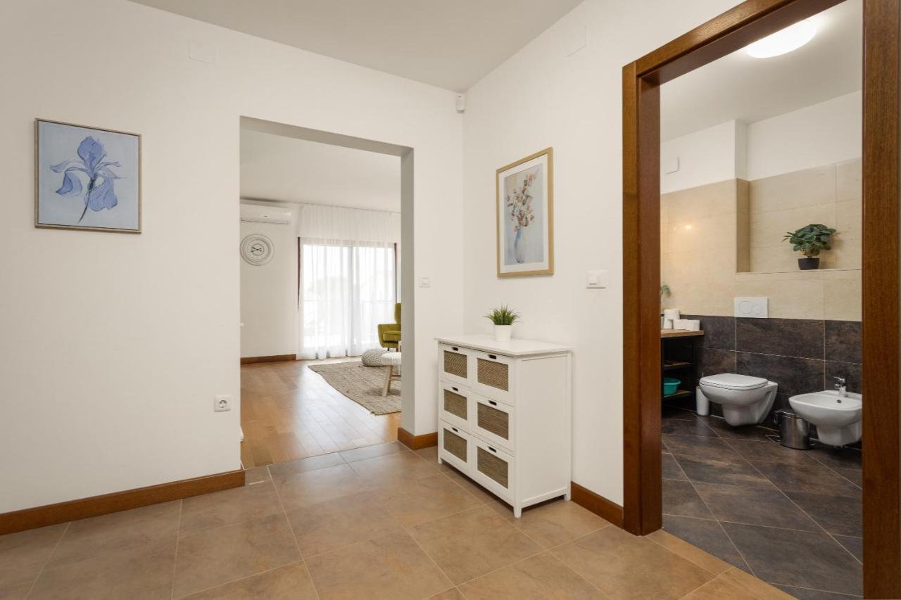 Apartments Cesare With Shared Pool Liznjan Ngoại thất bức ảnh